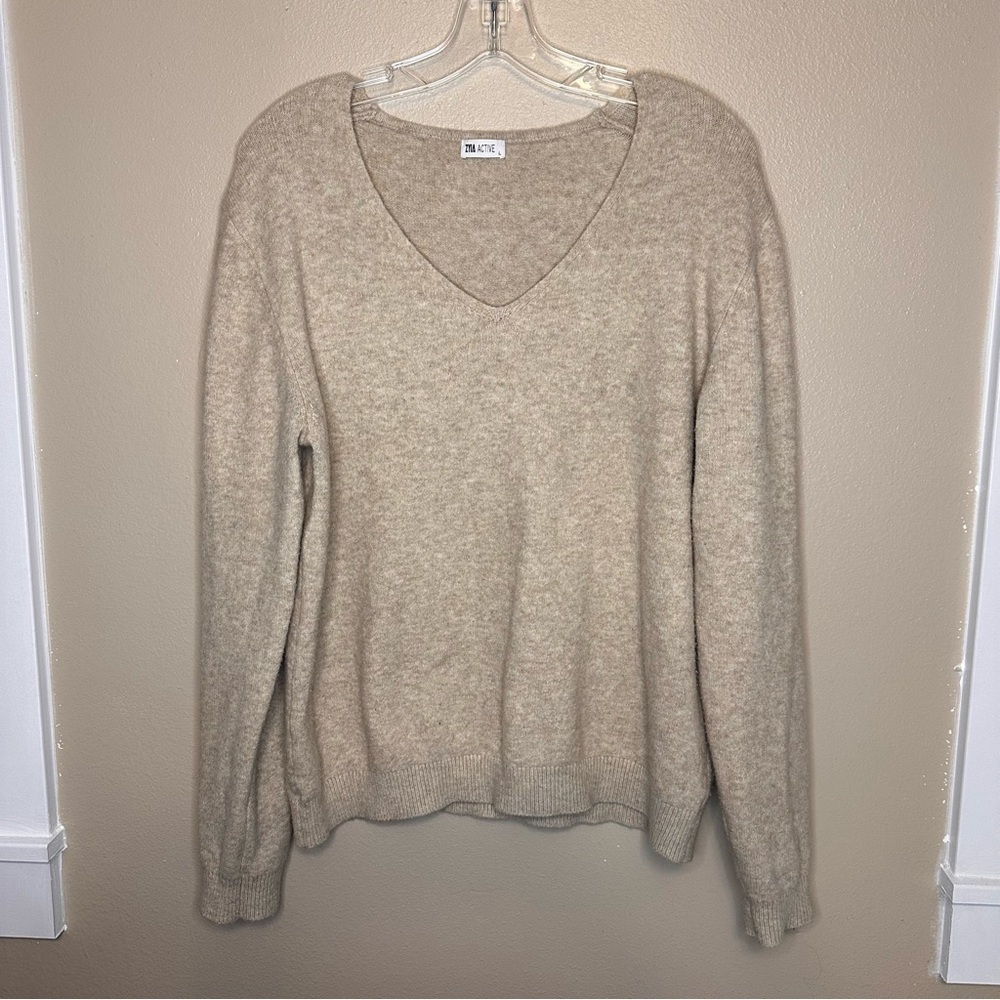 ZYIA Cream V-Neck Sweater Relaxed Fit Size Large Tan